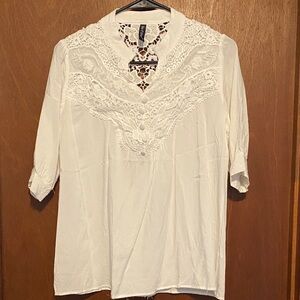 Elegant White Lace Women's Top